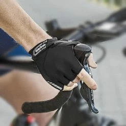 GripGrab ProGel Glove - Black -Cycling Accessories Shop 1001 01 2 2000x 726e6af5 e8fb 4a39 81c7 b01be8e8dc0e