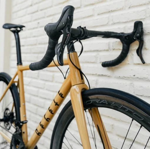 REPETE R2: Reason Road Disc Bike - Sand Beige -Cycling Accessories Shop 33F25C1F 672E 4031 9AE1 9BAF1ECF61A5