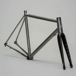 Curve Belgie Disc V3 Titanium Frameset