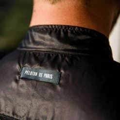 Peloton De Paris Sprinteur Wind Gilet - Black -Cycling Accessories Shop 4T2H7887 1200x 3ec67923 60a5 44cf b3ec 031801757f87