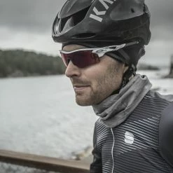 GripGrab Lightweight Thermal Skull Cap -Cycling Accessories Shop 5002 01 5 2000x fd7befbe ad58 40d0 a899 0fd60e8d335a