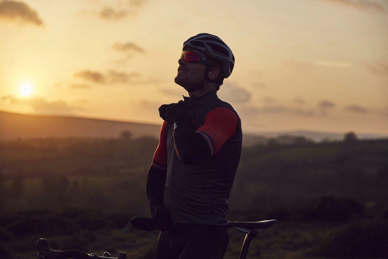 Chapeau! Club Roundel Gilet - Flint Grey 7 Chapeau! Club Roundel Gilet - Flint Grey - Image 5