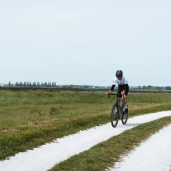 CHPT3 Arm Warmer MK2 - Black 8 CHPT3 Arm Warmer MK2 - Black -Cycling Accessories Shop DSC00982 1920x result