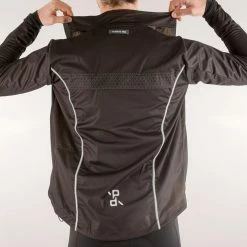 Peloton De Paris Elements Packable Jacket - Black 14 Peloton De Paris Elements Packable Jacket - Black -Cycling Accessories Shop DSC460000 1200x 65d1ef63 fc37 445d 99e8 4447aad0eeac