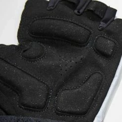 Le Col Cycling Mitts - Black -Cycling Accessories Shop Detail Mens Details1 112 640x640 crop center a7ae1da2 7e22 4ed7 998b b3b53540eee4