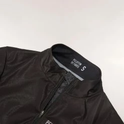 Peloton De Paris Elements Packable Jacket - Black 18 Peloton De Paris Elements Packable Jacket - Black -Cycling Accessories Shop Elements Rain Jackets Details 2 1200x 50634a31 ce46 496d ae22 1aa4e50ebc88