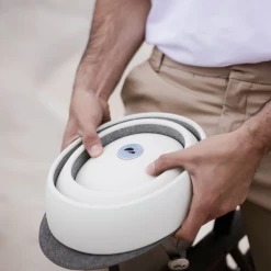 Closca Helmet - White 16 Closca Helmet - White -Cycling Accessories Shop Helmet White Lifestyle copia 7 1000x1035 0a21038b 8efb 4b02 8295 abcfda321a71