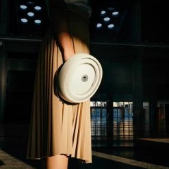 Closca Helmet - White 14 Closca Helmet - White -Cycling Accessories Shop Helmet white 02 581x600 a388eda7 aa6b 497e a390 b2e4781484ee