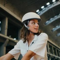 Closca Helmet - White 15 Closca Helmet - White -Cycling Accessories Shop Helmet white 03 581x600 28cdf755 351a 4435 8863 73f09b31c797