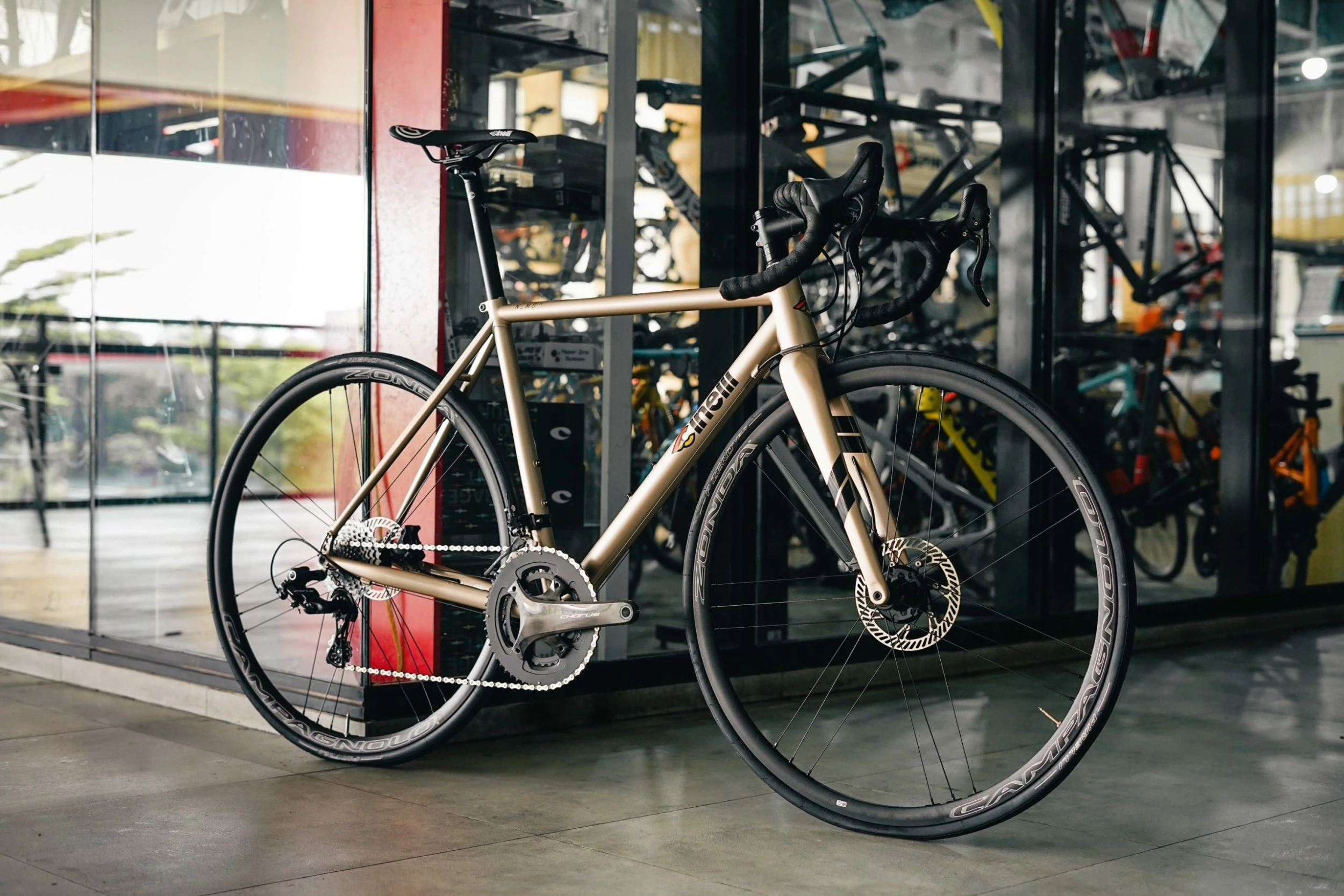 Cinelli Nemo Tig Road Bike Campagnolo Chorus - Champagne 4 Cinelli Nemo Tig Road Bike Campagnolo Chorus - Champagne - Image 2