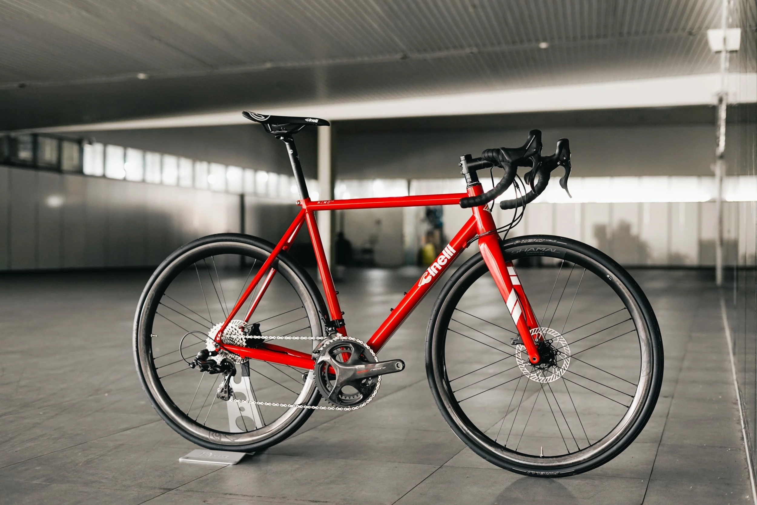 Cinelli Nemo Tig Road Bike Campagnolo Super Record - Racing Red 3 Cinelli Nemo Tig Road Bike Campagnolo Super Record - Racing Red