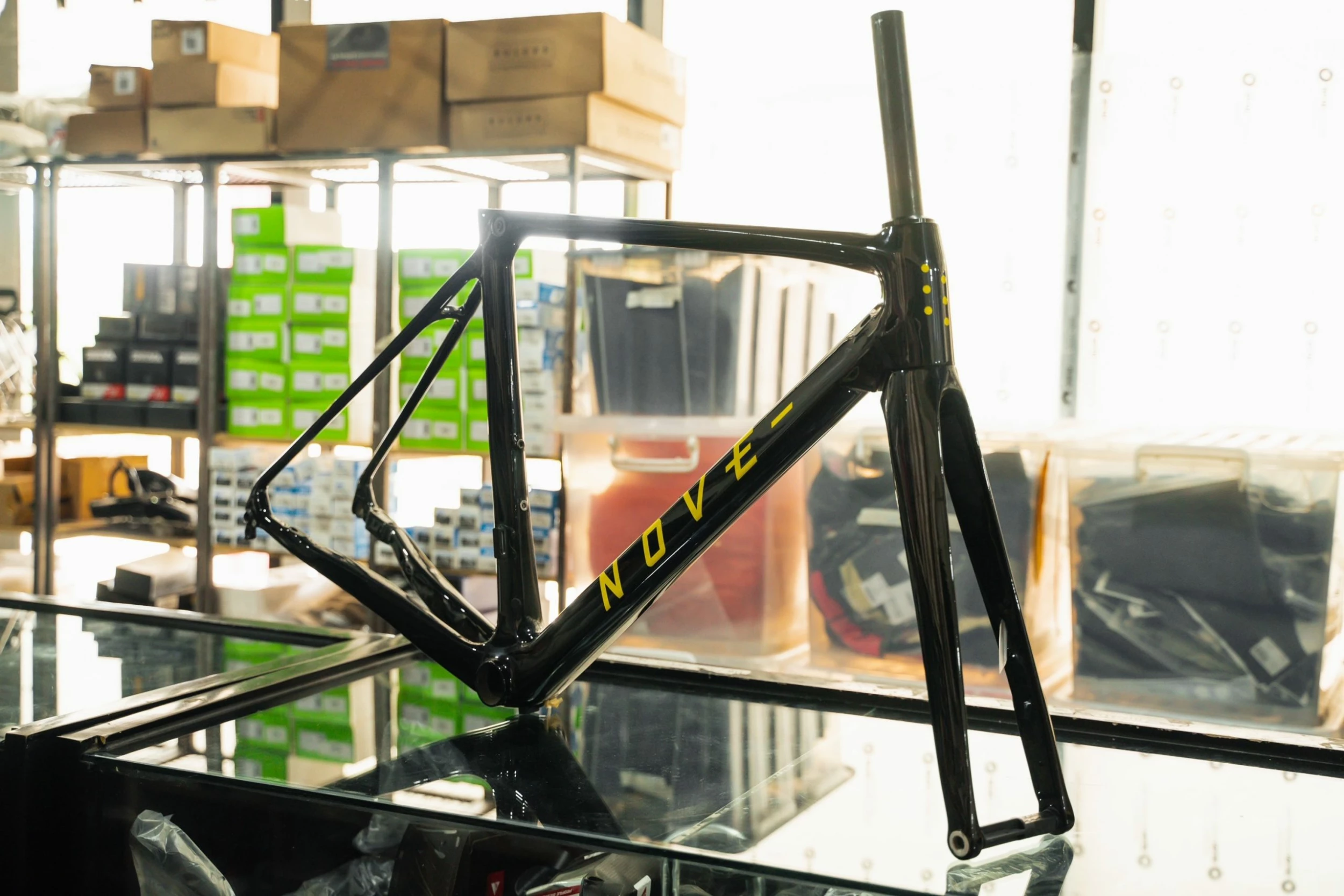 NOVE Race Carbon Road Disc Frameset - Glossy Black/Yellow 4 NOVE Race Carbon Road Disc Frameset - Glossy Black/Yellow - Image 2