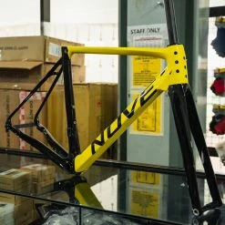 NOVE Race Carbon Road Disc Frameset - Glossy Yellow/Black