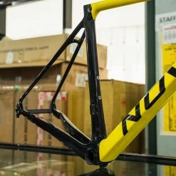 NOVE Race Carbon Road Disc Frameset - Glossy Yellow/Black -Cycling Accessories Shop IMG 3804 scaled