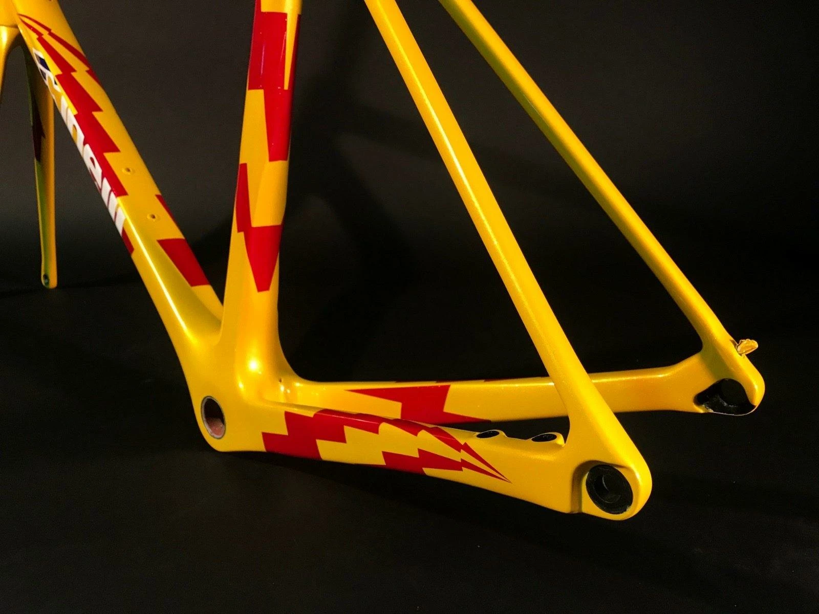 Cinelli Palio Carbon Road Disc Frameset - Yellow Mellow 4 Cinelli Palio Carbon Road Disc Frameset - Yellow Mellow - Image 2