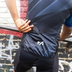 Milltag Luna Gilet -Cycling Accessories Shop Summer photos06 1024x1024 1a5bbdea 8086 4c02 95b2 b3e671b57cb4