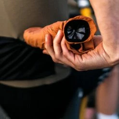 The Service Course Packable Jacket - Autumn Leaf -Cycling Accessories Shop TSC SS21 Training Kit Peaks web 60