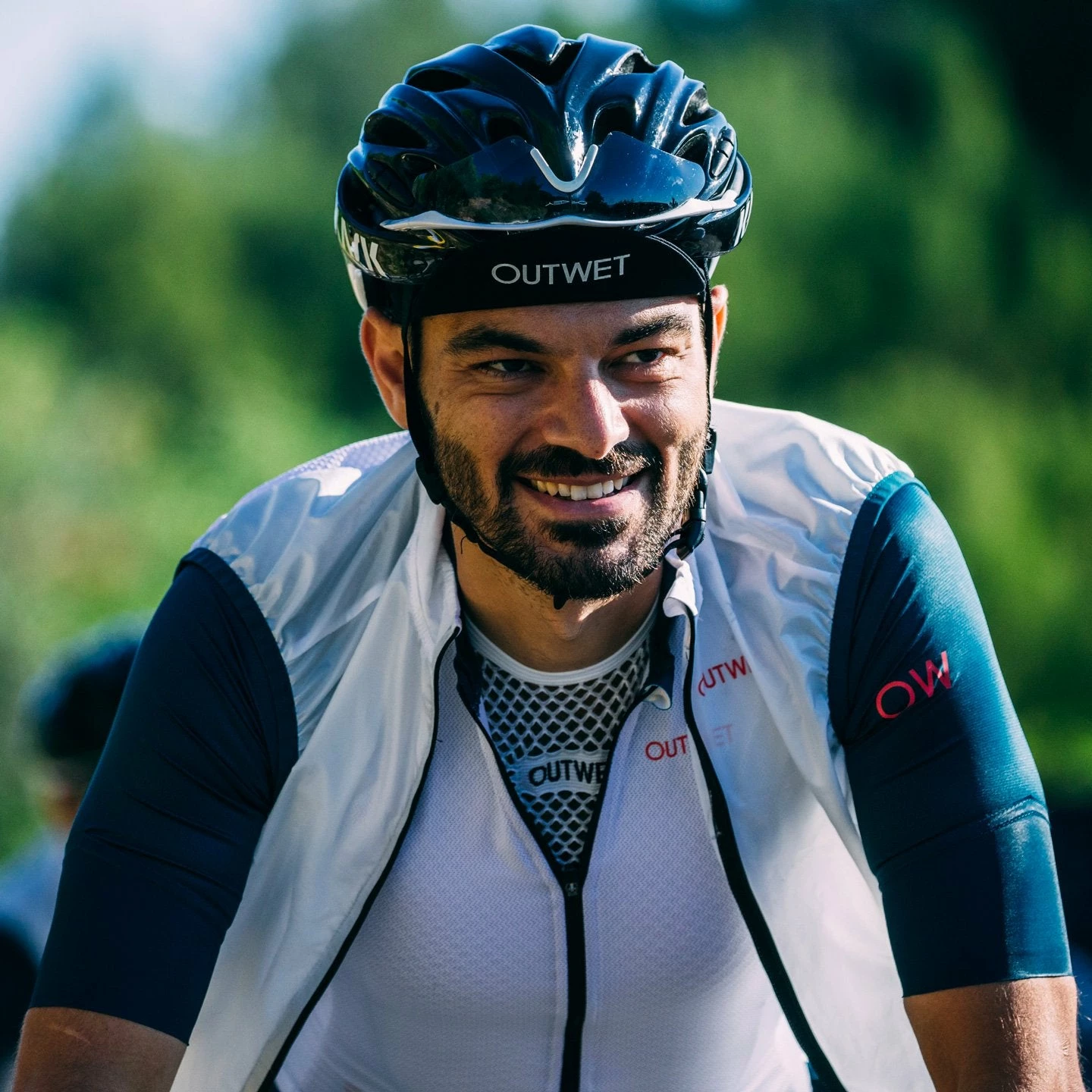 Outwet Vest-WPT - White/Red Logo 6 Outwet Vest-WPT - White/Red Logo - Image 4