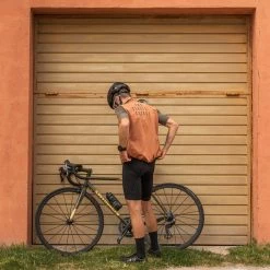 The Service Course Packable Gilet - Autumn Leaf -Cycling Accessories Shop image 191bf2d6 1243 4097 a482 d9a1525118f3