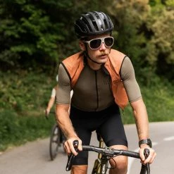 The Service Course Packable Gilet - Autumn Leaf -Cycling Accessories Shop image 2e89e847 1bea 45ed a9bd 5703b6bddd3a