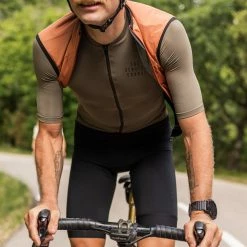 The Service Course Packable Gilet - Autumn Leaf -Cycling Accessories Shop image 81268137 9bcd 455f aef2 fe8f8f696096