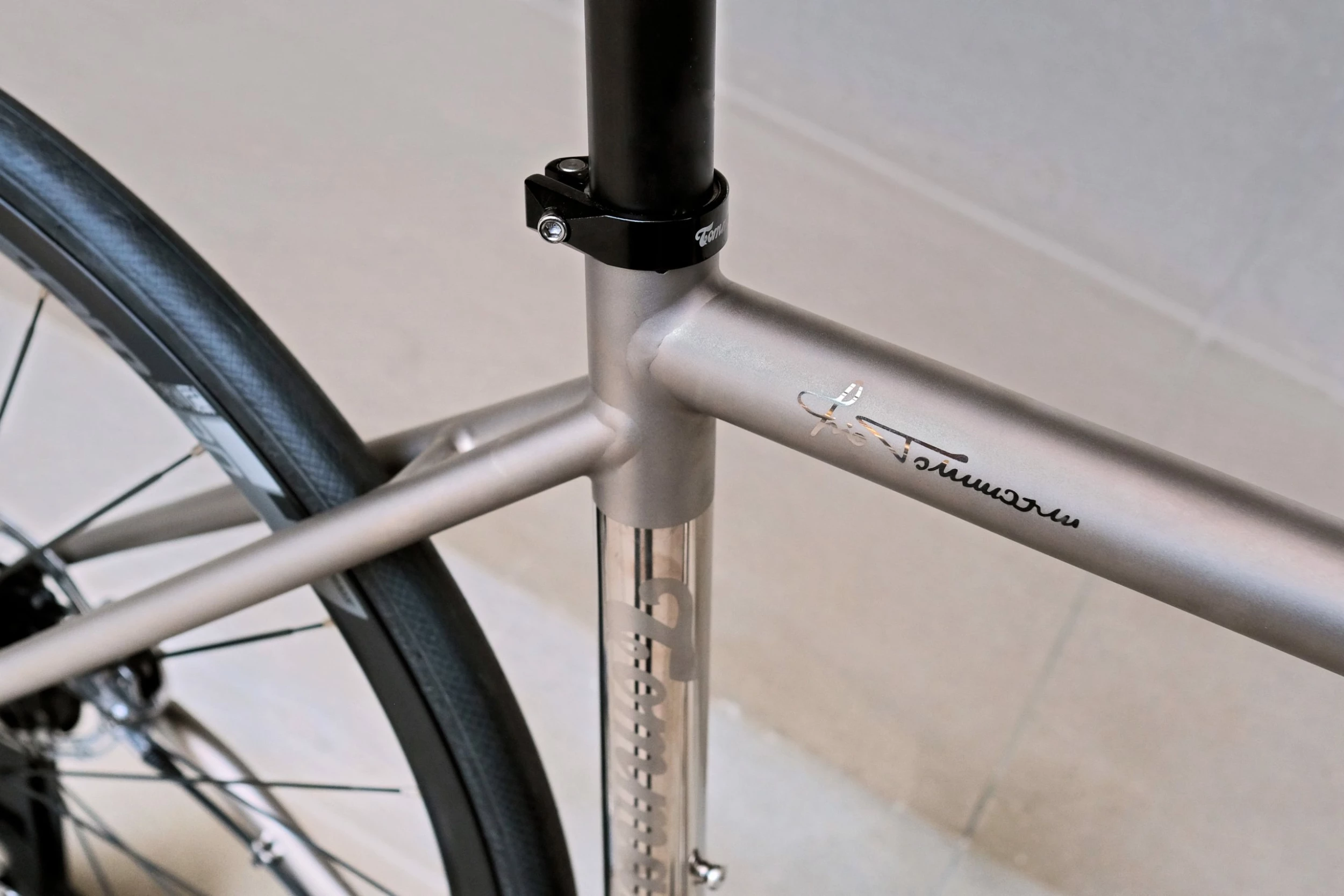 Tommasini Mach Titanium Road Disc Bike With SRAM RED ETAP 4 Tommasini Mach Titanium Road Disc Bike With SRAM RED ETAP - Image 2