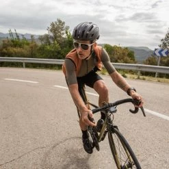 The Service Course Packable Gilet - Autumn Leaf -Cycling Accessories Shop image bf500d9b 7308 4ca1 a128 71053b62b8b7