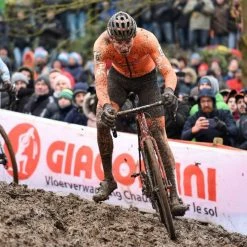 GripGrab Neoprene Glove - Black -Cycling Accessories Shop image dfea8e72 1375 41f5 a1e1 a8b1f55afa3a