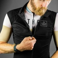 The Service Course Packable Gilet - Black -Cycling Accessories Shop image e3d571e3 4834 474c a2f9 b69a7ee44f8c