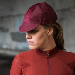 Isadore Echelon Cap - Fired Brick 10 Isadore Echelon Cap - Fired Brick -Cycling Accessories Shop isadore.com 901 echelon cap fired brick 12164 w1500 h1000 crop flags1 v2