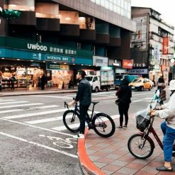 Pedaled Tsuin Reversible Vest - Black -Cycling Accessories Shop men reversible cycling vest black tsuin pedaled action