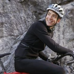 PEdALED Yuki Winter Jacket - Black -Cycling Accessories Shop men winter cycling jacket black yuki pedaled detail right